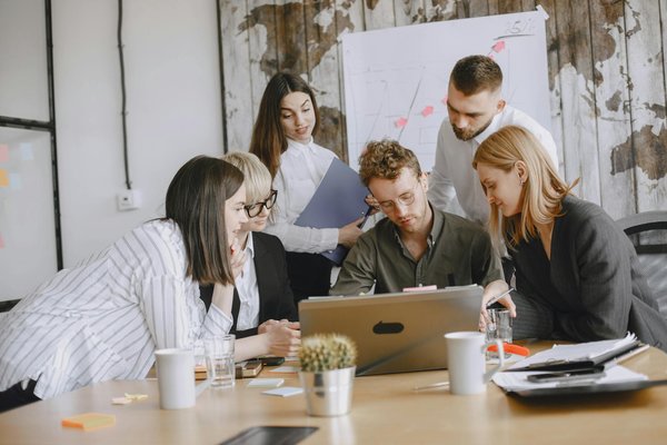 Transformation en management opérationnel : Stratégies efficaces pour une adaptation réussie